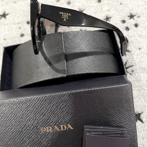 Prada Geometric Oversized Sunglasses - Picture 2 of 5
